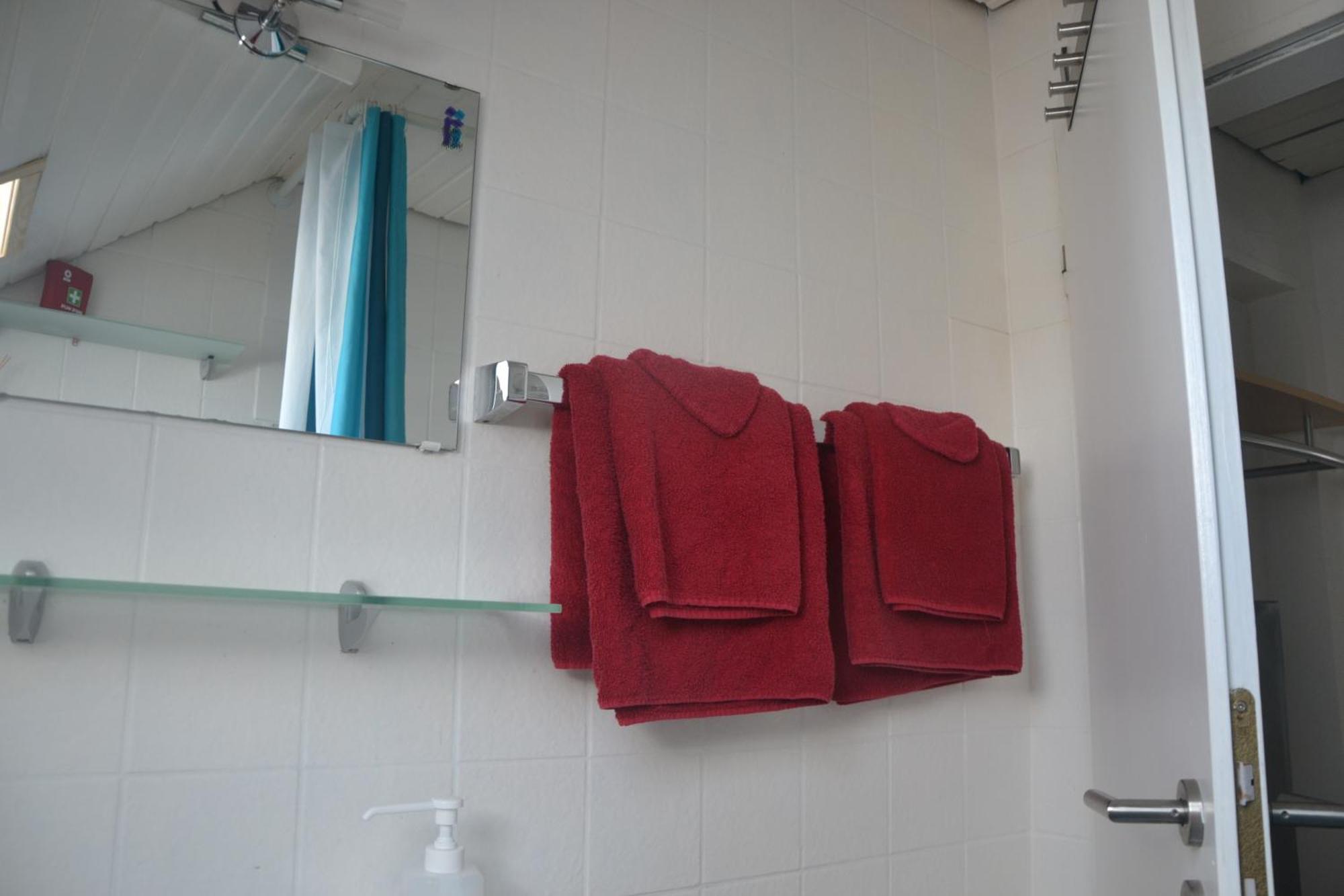 Dg-Zimmer Koln Bagian luar foto