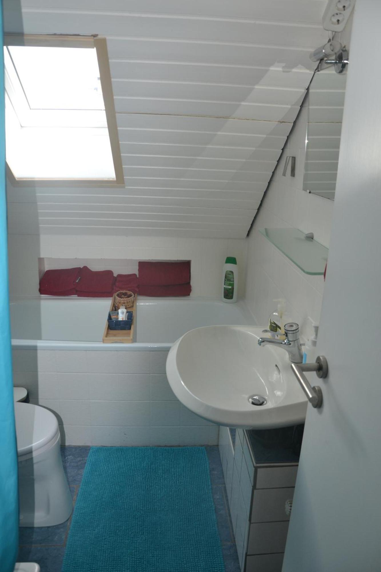 Dg-Zimmer Koln Bagian luar foto